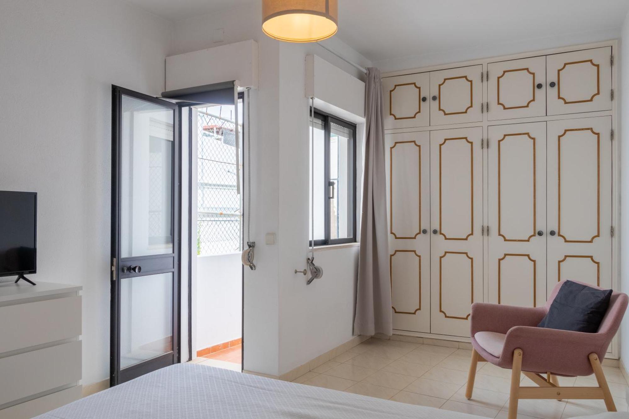 Blife Martinya House - Private Rooms And Apartments Olhão Exteriör bild