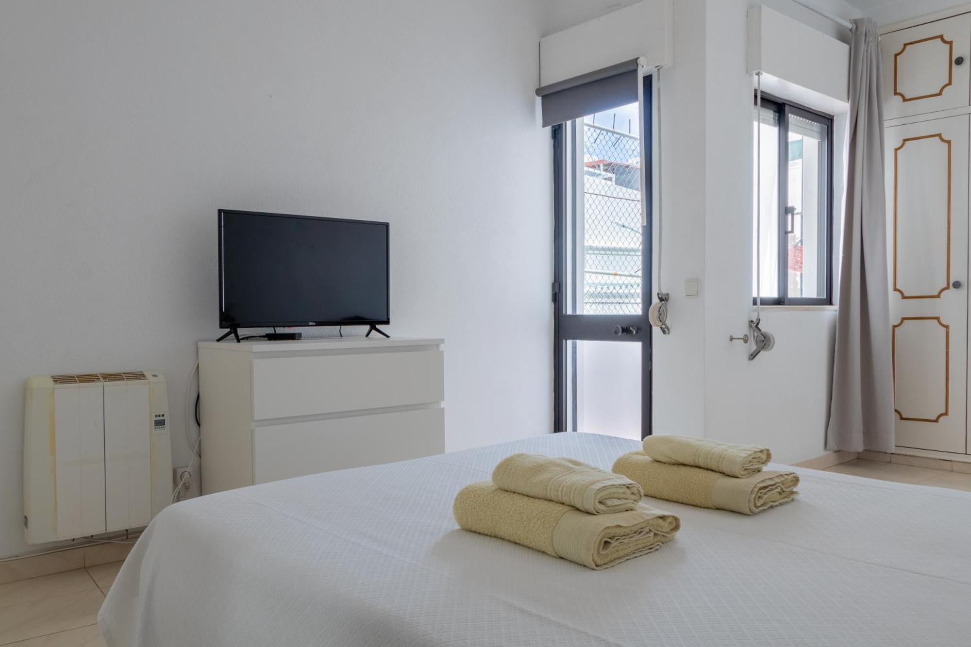 Blife Martinya House - Private Rooms And Apartments Olhão Exteriör bild